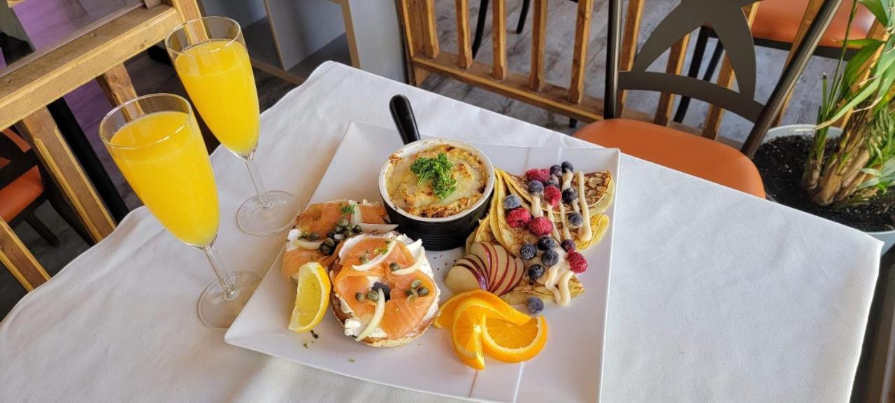 Hotel Orange Bistro à Baie-Saint-Paul Extérieur photo