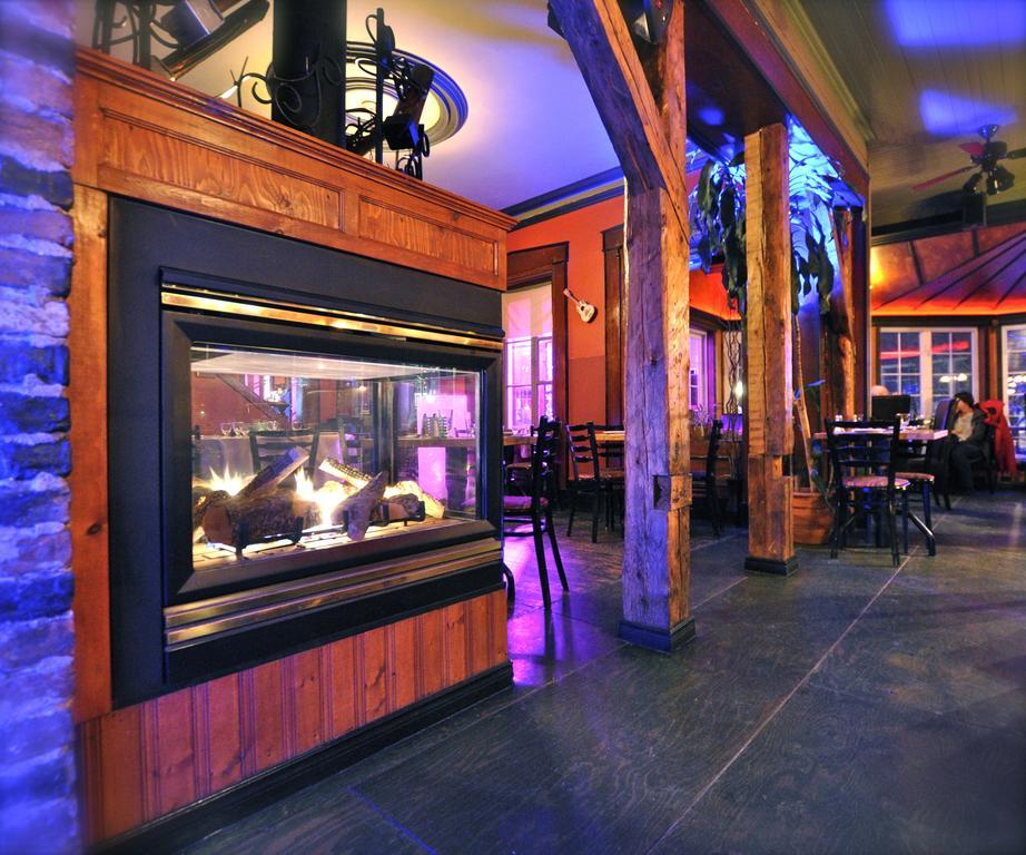 Hotel Orange Bistro à Baie-Saint-Paul Extérieur photo